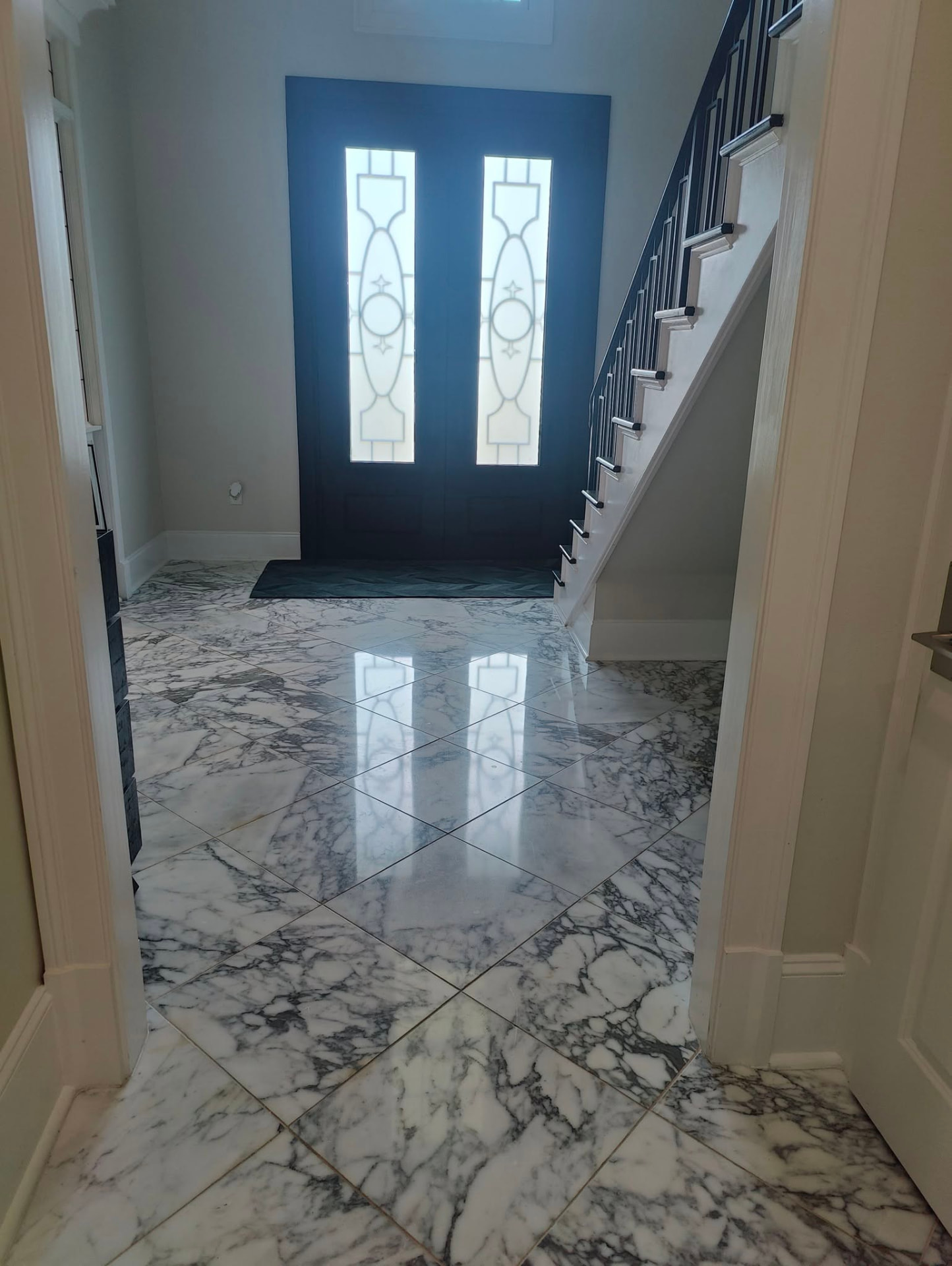 Clean modern commercial facility corridor in Baton Rouge, Louisiana